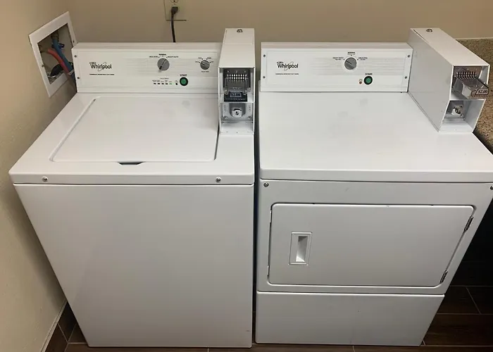 Luxury hotel only: Comfort Inn Portland Near I-84 And I-205