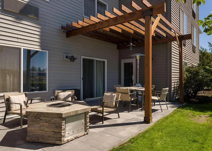 Country Inn & Suites By Radisson, Portland International Airport, Or